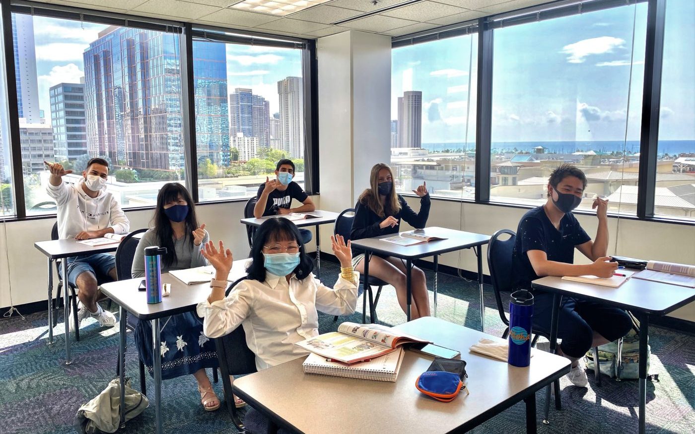 語学学校 Global Village クラスルームでの学生たち